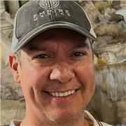 Insegnante di spagnolo, anche traduttore per progetti universitari , Aiuto giovani e bambini a capire e parlare fluentemente.